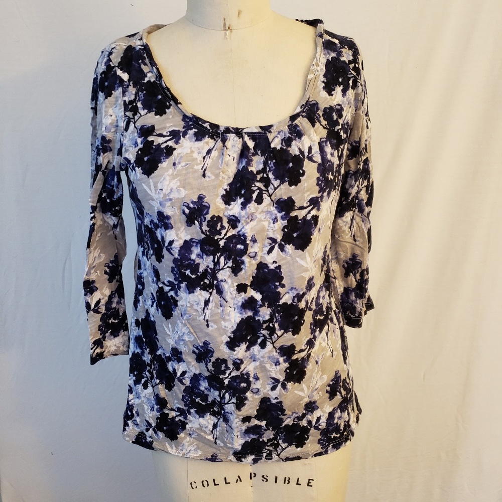 Ann Taylor Loft floral tee